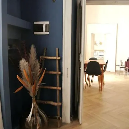 Scio' Apartment-centro Storico- *